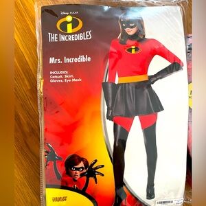 Mrs. Incredible and Jack Jack Halloween costumes